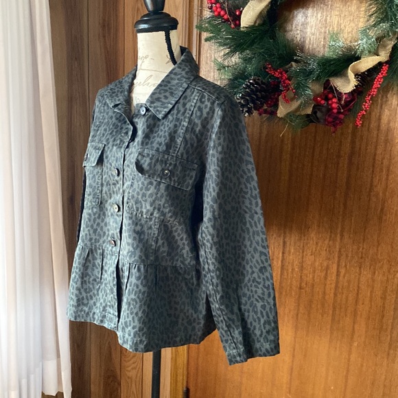 LOFT leopard peplum utility jacket - Picture 7 of 7